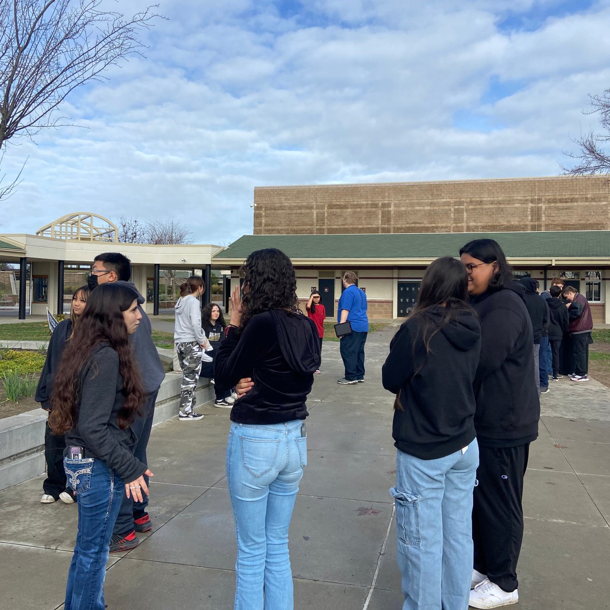 Take advantage of the rain-free day today! Mr. Ingle took his students out today to work on communication skills (specifically, students were focusing on VOLUME). Want to help your students with communication skills? Use PVLEGS! docs.google.com/document/d/1gU…