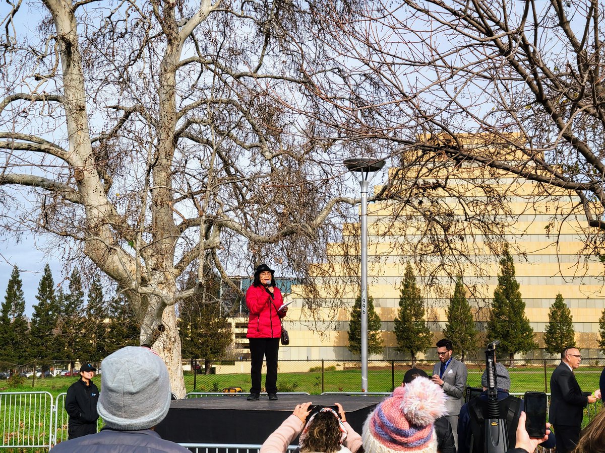 Max_Vargas's tweet image. Friends and inspiring leaders at the @CAgovernor @GavinNewsom Inauguration Day #MarchForDemocracy.