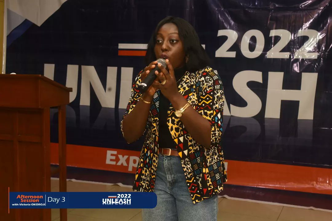 LQUnleash's tweet photo. Day 3 - Morning Session with Mrs. Victoria OKOROJI {@valucop}

#Unleash22
#December2022.
#Leadership
#Bootcamp
#LeadersQuarters https://t.co/AnVR4lE62L