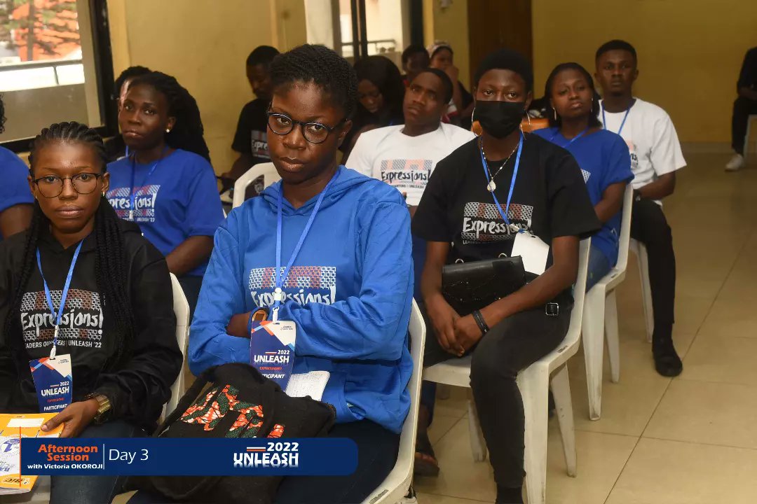 LQUnleash's tweet photo. Day 3 - Morning Session with Mrs. Victoria OKOROJI {@valucop}

#Unleash22
#December2022.
#Leadership
#Bootcamp
#LeadersQuarters https://t.co/AnVR4lE62L