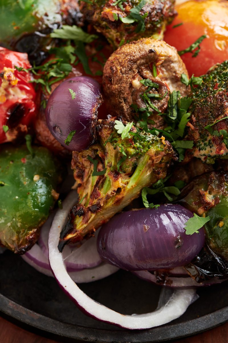 Akbar_LI's tweet photo. We believe in eating colorfully here at #AkbsrLI!!

#LIEats #EatingLI #Indian #IndianFood #IndianEats #LIFoodies #FoodiesOfLI #516Eats #NassauCountyEats #EastEndTaste #EdibleLI #GardenCity #veggies #veggie #vegetarian #vegan #healthyeats #healthy #healthyeating https://t.co/1FE7cCmntz