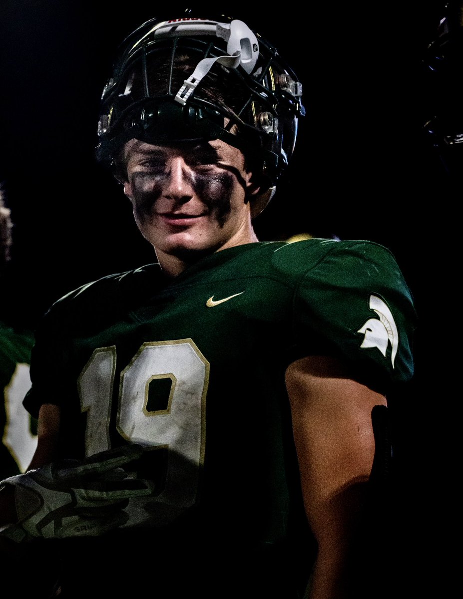 HallTechSports1's tweet image. 📸🔥What a great run last season. @MtnBrookFTBL @RecruitMtnBrook 

@YeagerSpartanFB @CoachEasley_ @JacksonBeatty3 @_colegamble 

(📸@PhotoThreat)