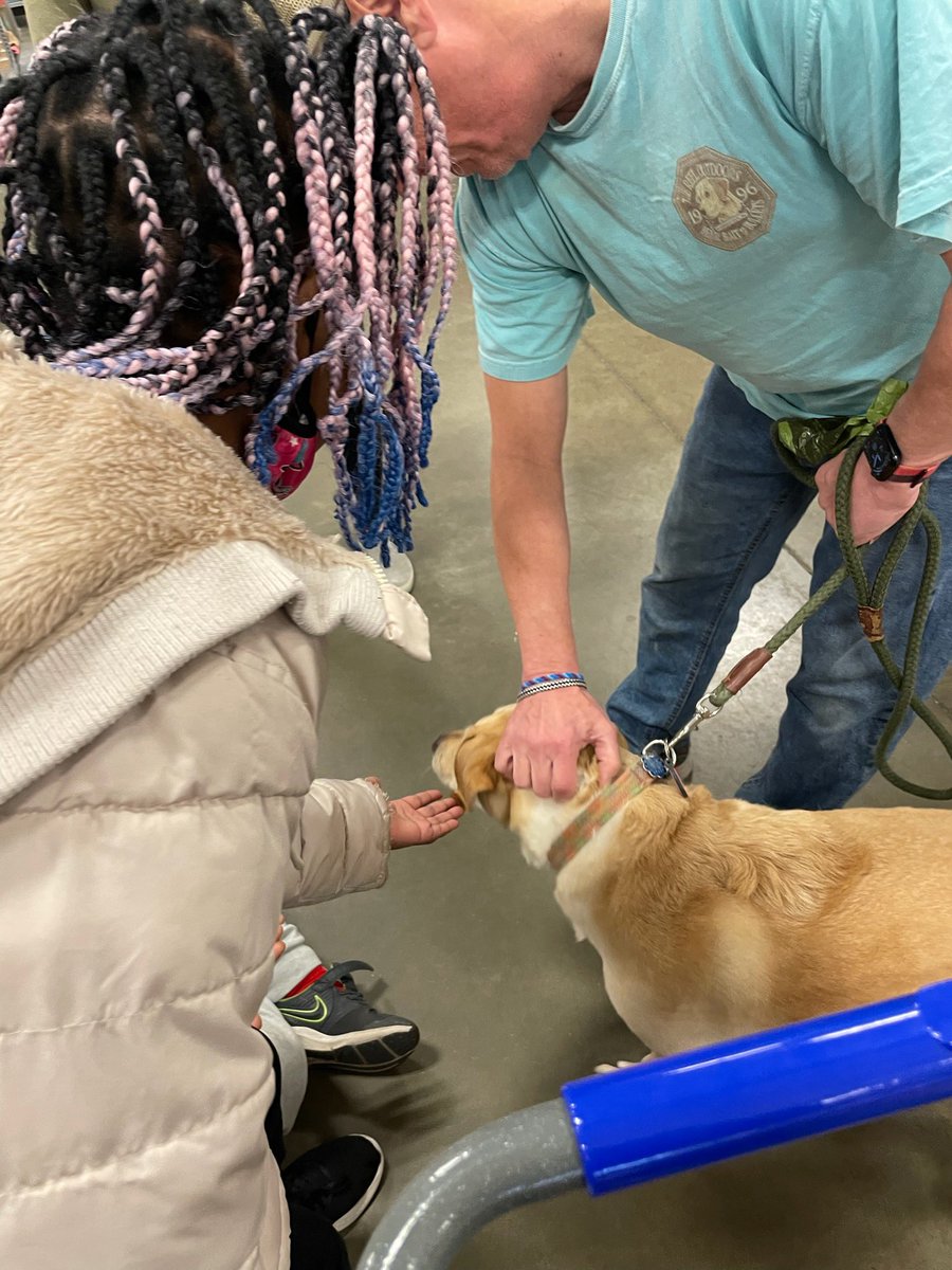 Got to sub at DES yesterday with my SCB friends. We went in the community and got to see some of our favorite animals! 🐶