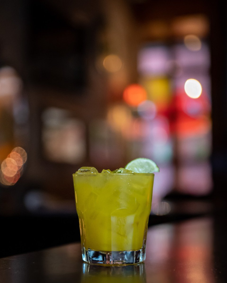 Fenway is frozen and our drinks are on the rocks 🧊🏒 Have a drink with us and support your team this weekend! 🥃