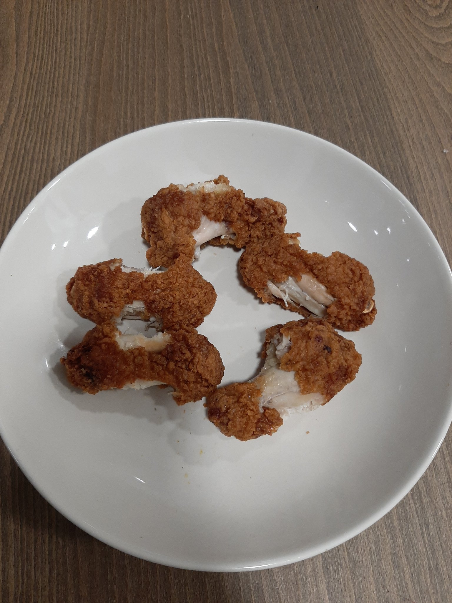 Nafkelah🇲🇪 on Twitter "just absolutely demolished these wings🔥🔥🔥