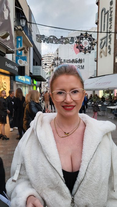 Old town benidorm today. Xx https://t.co/lfgAS3cv5N