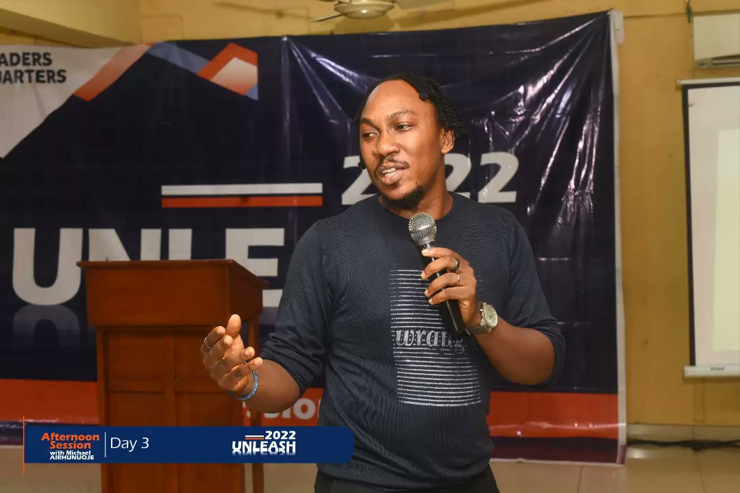 LQUnleash's tweet photo. Day 3 - Afternoon  Session with Mr. Michael AIRHUNUOJE {@IamLordOfSwagg}

#Unleash22
#December2022.
#Leadership
#Bootcamp
#LeadersQuarters https://t.co/d8xutOIwUn