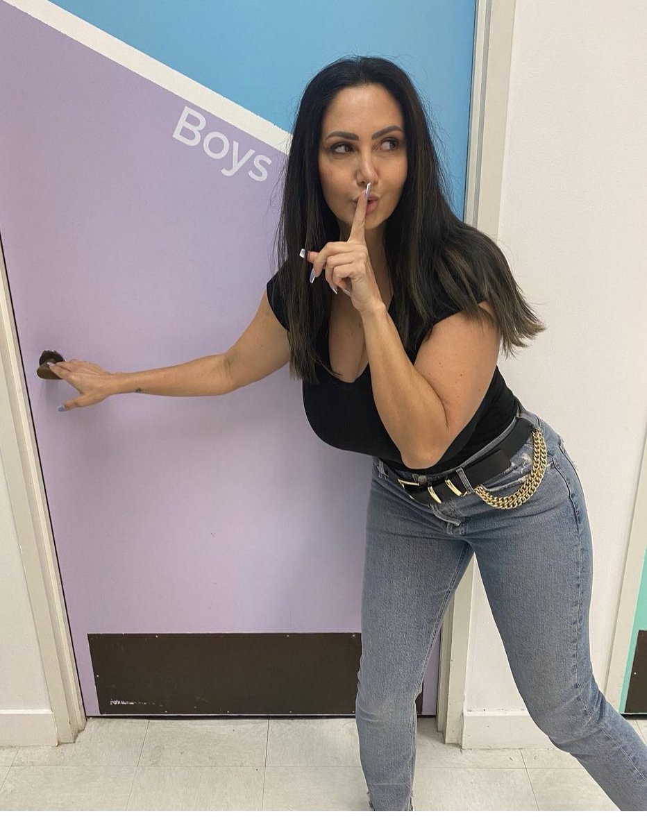 Dailythingsview's tweet photo. #AvaAdams #avaaddamsِ #dtv #adult #AdultingAndStuff #us #Trending https://t.co/BqwzS5Kw6D