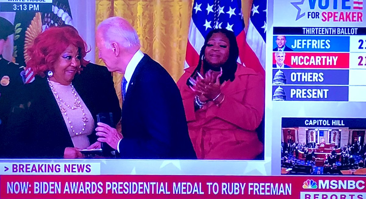 esneet4113's tweet image. #LadyRubyFreeman 🇺🇸
Awarded #PresidentialMedal for her work in 2020 election &amp;amp; Civil Rights💙🇺🇸🎉
#VoteBlueForDemocracy