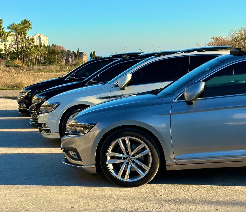 Passat.B8_ tweet media