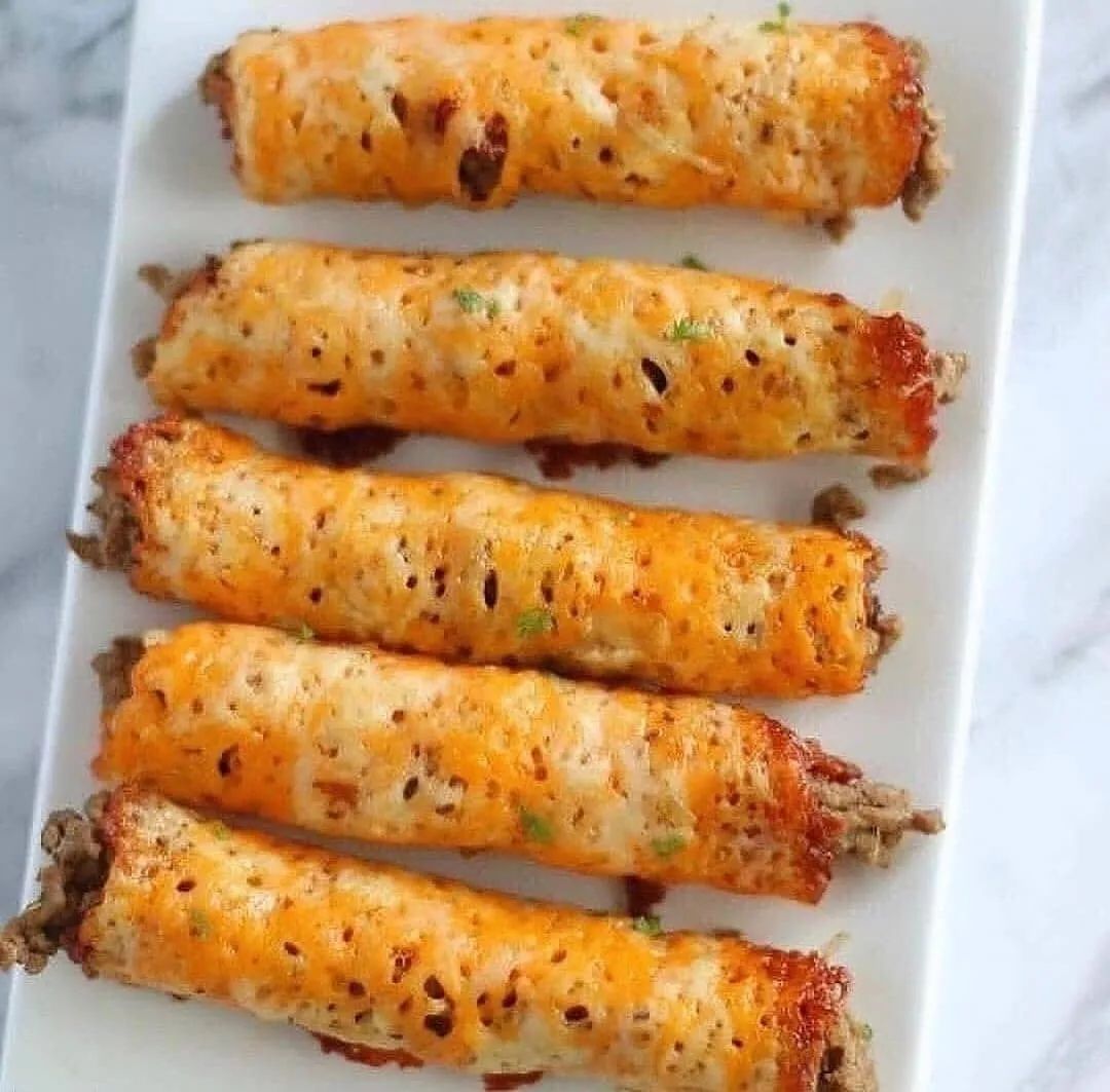 Lowcarbjiji's tweet photo. Keto Beef Taquitos 😋
🙋Don’t forget to Get FREE eBook 🎁📩 "365 Days of Keto low carb recipes" are available in the link in my bio 👆👆 !!
👉 Follow us for more keto recipes daily♥️
Credit: keto_blondie
#ketoresults #ketojourney #keto #ketolife #weightlosstransformations https://t.co/MaYAHz3lgy