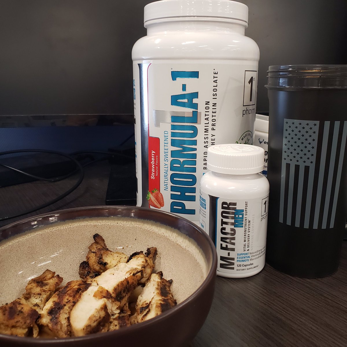 The best post workout!

#iam1stphorm #1stphorm #legionofboom #1stphormathletesearch #bethe1 #wedothework #duespaid #getsome #stayhard #buckedup #buckedupambassador #fitness #fitnessmotivation #friday #betteryou #workout #weightlifting #dailycarry #uscca #america #usa