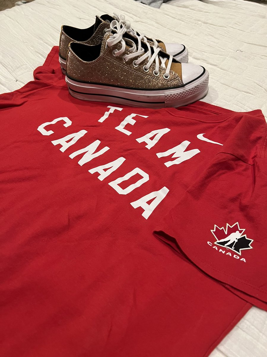 MsPrince_GRHS's tweet photo. My school attire for today, red shirt and gold shoes! 🇨🇦🏒🥇🇨🇦  Time to educate 😊. IYKYK!! #WorldJuniors https://t.co/zBKyyEsqWh