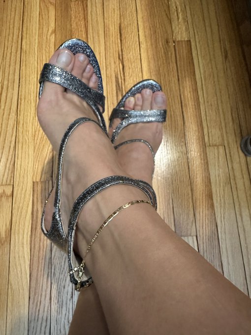 I get what I want.  I want a gold anklet, I get a gold anklet.  I want to be pampered with a spa facial