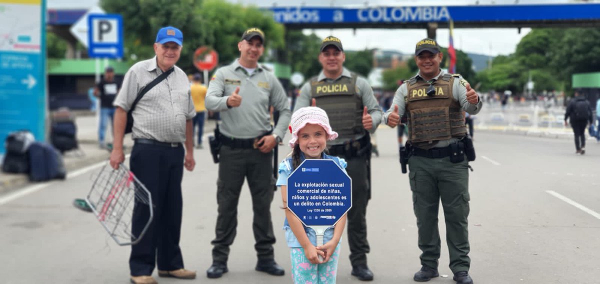 ProteccionPonal's tweet photo. ¡Bienvenidos !

Desde #Cúcuta acompañamos el ingreso de turistas venezolanos 🇻🇪

#TurismoSeguro 
#OjosEnTodasPartes https://t.co/1UZoFhcK93