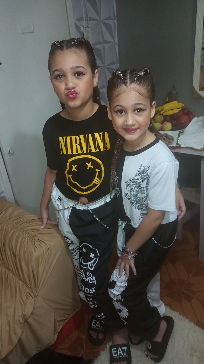 mila885975's tweet photo. Donas de todo meu #Amor 🫶🏽🤞🏽
#Camilly &amp; #kemilly https://t.co/l77CrFVysz