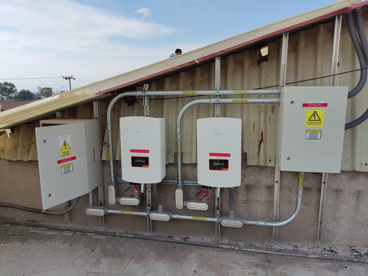 Sedeco_Hgo's tweet photo. ¡Cada día más MiPyME´s implementan Sistemas Fotovoltaicos para la generación de energía eléctrica con fuentes renovables! ♻️
A través de la Agencia Estatal de @EnergiaHidalgo, gestionamos estos métodos ante el @fidemx y la empresa #Proenergy. https://t.co/02HUCs1C7r