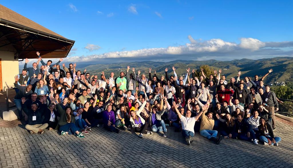 aligneddc's tweet image. Thank you to the ODATA team for hosting members of #TeamAligned last month. It was amazing to witness (&amp;amp; feel) the joint energy firsthand, &amp;amp; great to see the mutual teams' appreciation for teamwork, culture, &amp;amp; customer success. We are excited to see what the future holds!