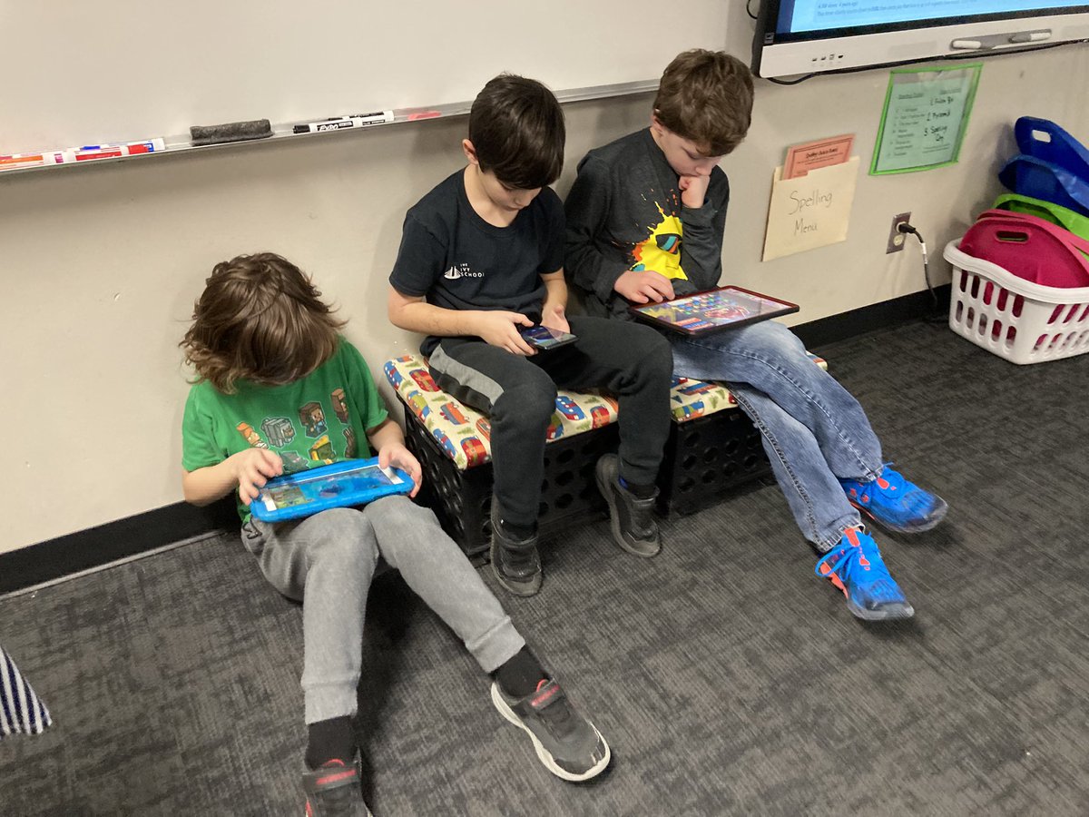 StanwicksKids's tweet photo. Technology party!
Students earned tech time based on their AR goals. 
#wineteerstrong #derbyproud https://t.co/hpnrsfJoda