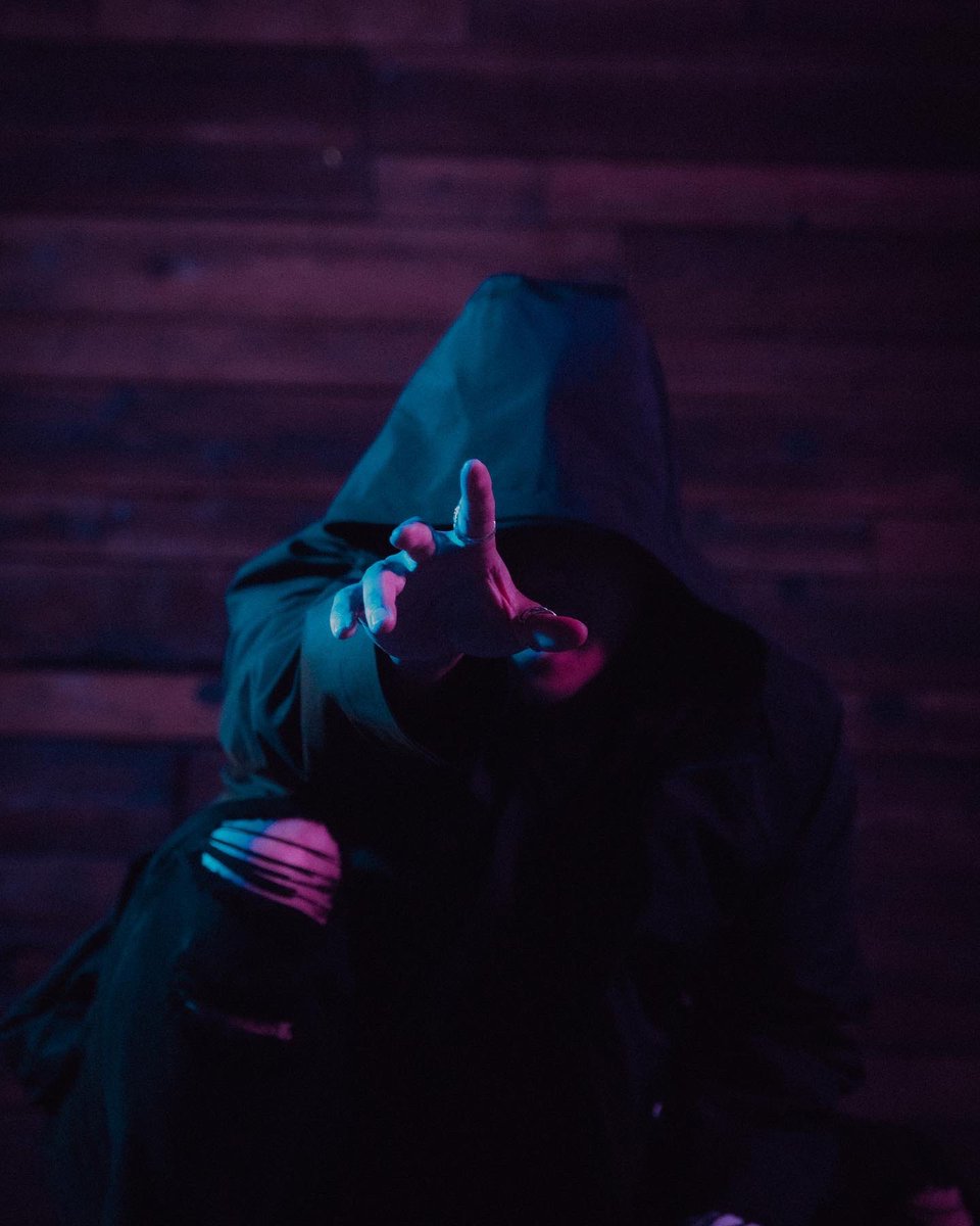 takrock113's tweet photo. Thank you Blake Littell for these lovely photos and big shout out to @kinfoldofficial !
Sick ass jacket! Get these awesome jackets from KINFOLD RIGHT NOW!
#quietude #kinfoldofficial #kinfold https://t.co/UDb1oOsnhU