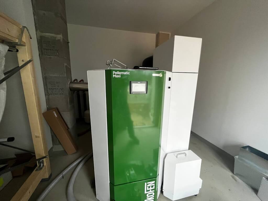 Nachhaltige Energieversorgung im Hotelneubau: Der Aufbau einer #Pelletsanlage in Groß Schwansee chmp.ly/sVL