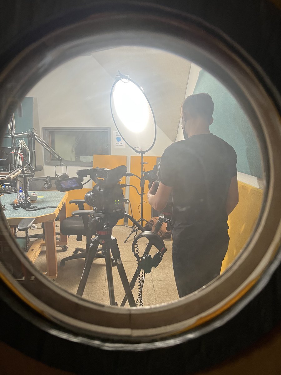 ucbsoj's tweet photo. 🎥 Behind the scenes in Portland with producer/directors Linus Unah and Buddy Terry (both '23) filming their thesis documentary about the lasting impacts of Oregon’s non-unanimous jury system. https://t.co/dTipZt7FNn