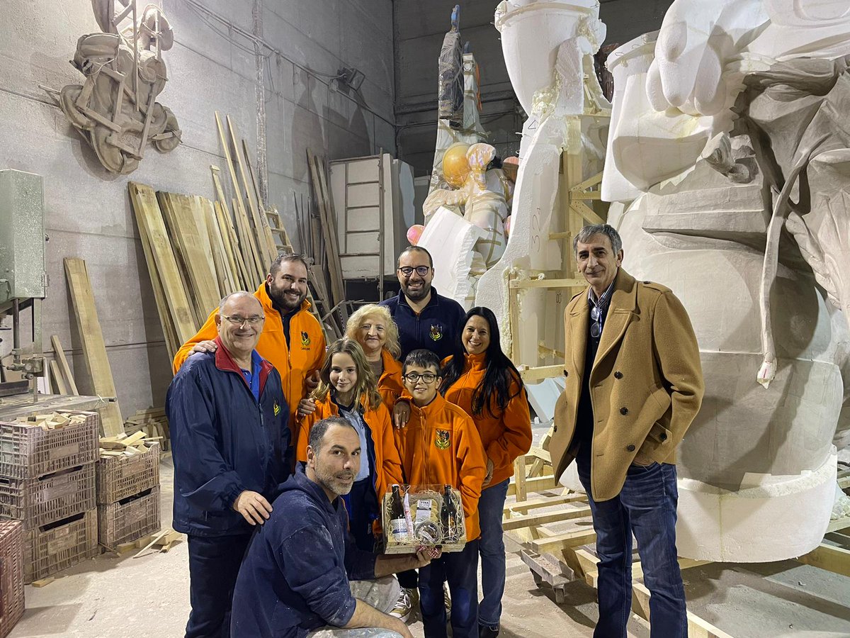 Falla Baró de San Petrillo tweet media