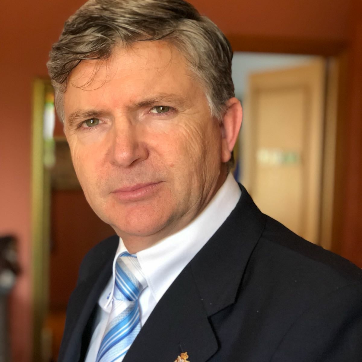 MonarquicosEs's tweet photo. Desde el equipo de #redessociales de la #HNME nos congratula felicitar por este #aniversario al Presidente de la #HermandadMonárquica D. José Fernández, deseándole un día muy #especial junto a su #familia y #amigos.
Felicidades Presidente, y por muchos años más! https://t.co/FPUkUBb16X