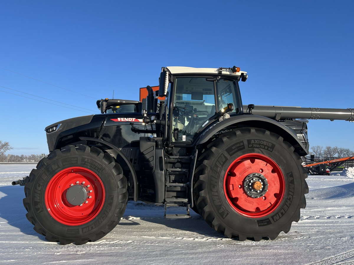 It's a Beautiful Frosty #Fendt Friday in Manitoba!  

#fendtfriday #frosty #manitobaweather <a href="/Fendt_NA/">Fendt_NA</a>
