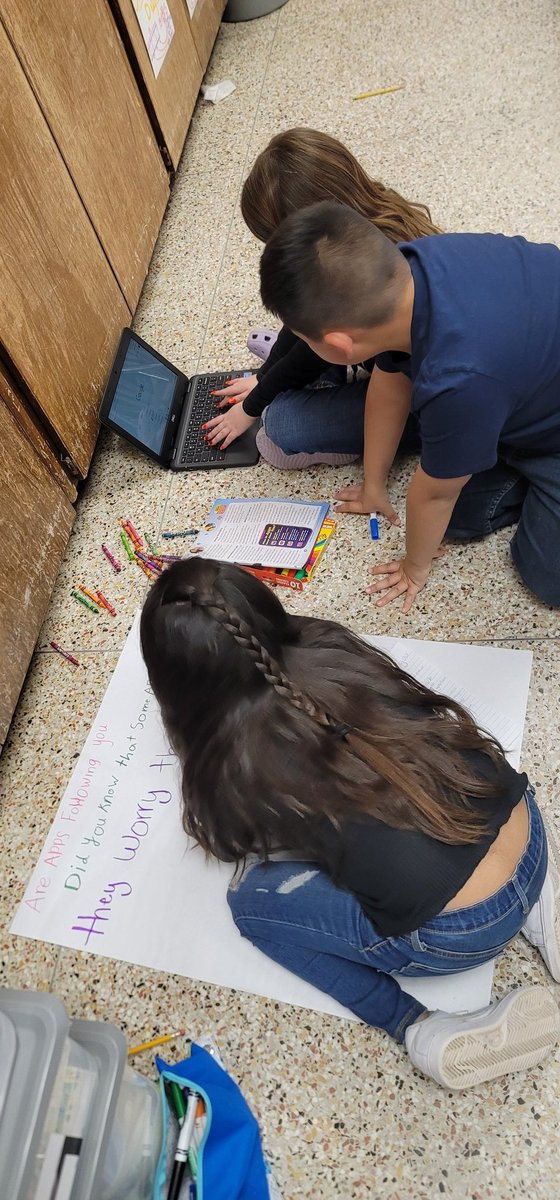 JuanNav1217's tweet photo. Today, my students read an article in @Scholastic News and created their own anchor chart with a summary of the text. Students took away the skill of summarization as well as important safety measures when using online apps. @GoliadGrizzlies https://t.co/1pKS9zc0Yc