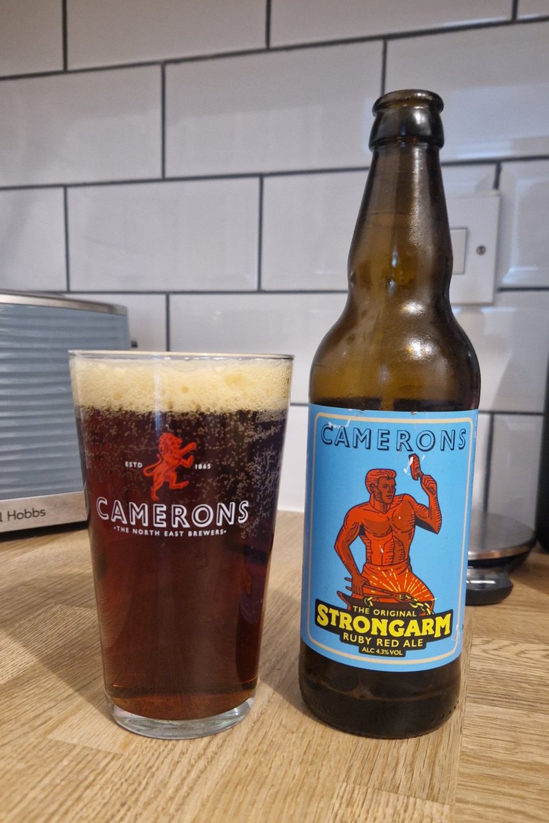 Happy weekend folks I'm supporting local tonight <a href="/CameronsBrewery/">Camerons Brewery</a> beautiful stuff 😋😋😋😋😋