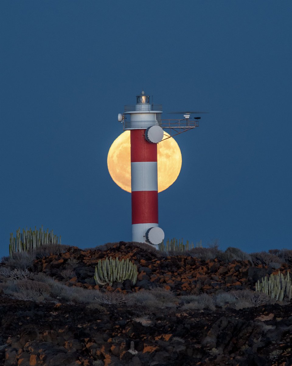 shotbynau's tweet photo. Hoy es Luna Llena, la primera del año, y con ello quiero compartir algunas de las mejores imágenes que he podido tomar a lo largo de estos últimos años. https://t.co/kmrTu0mNxu