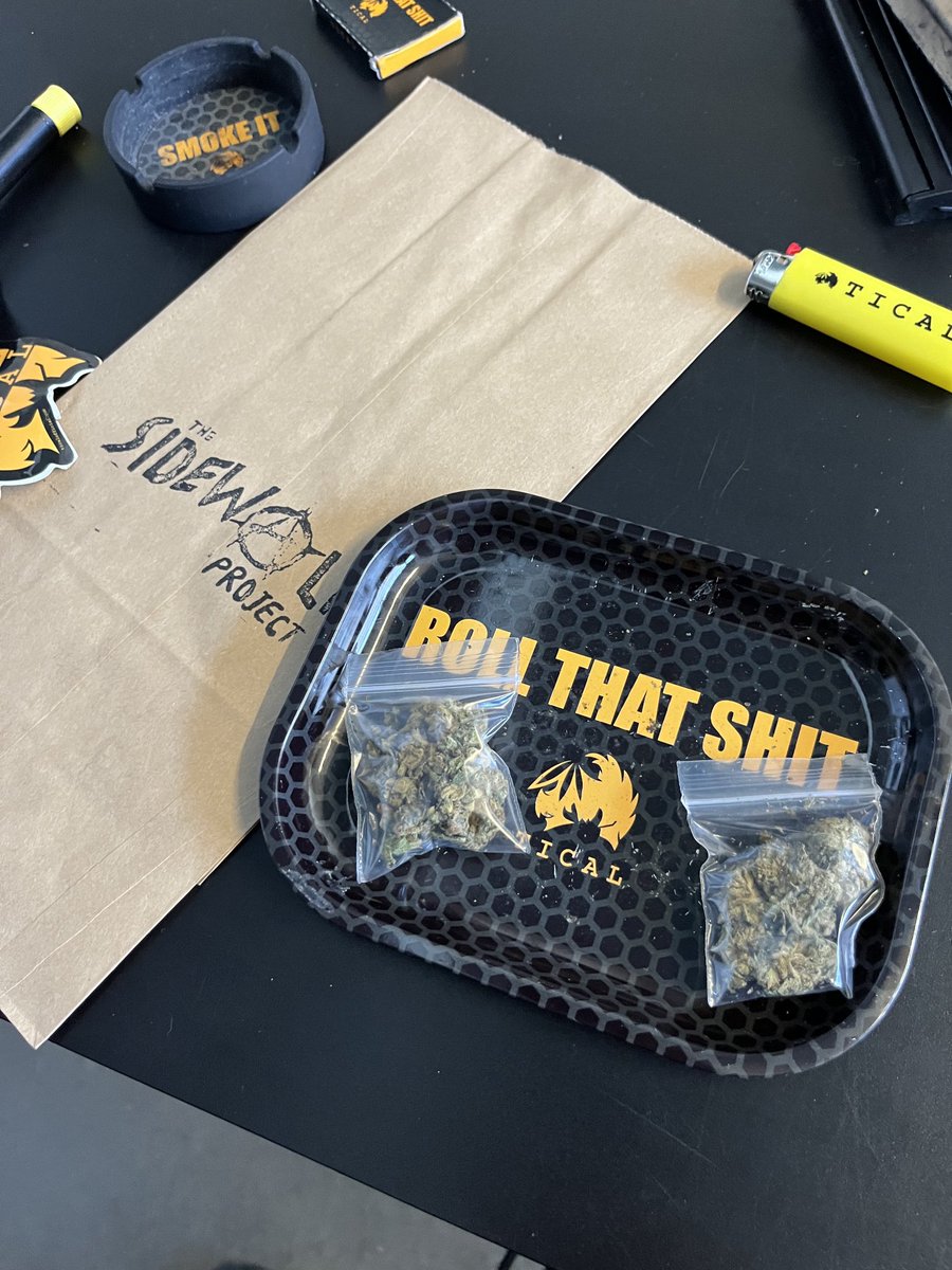 TatianaTical's tweet photo. #smokebreak ⁦@LASidewalk⁩ This is such a phenomenal #resource #losangeles #californiacannabis #donate #volunteer #dtla #skidrow #giveback #money #time #clothes #food #sidewalkproject #weedlife #cannabisindustry https://t.co/vZ99CRjAyu
