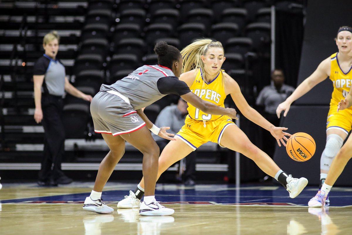 TheMIAA's tweet photo. Fun Fact Friday ⤵️

@UNKWBB currently has the No.1⃣ defense in @NCAADII women's basketball with opponents scoring an average of just 49.5 points per game👏

#BringYourAGame https://t.co/jNDLsQ98zP
