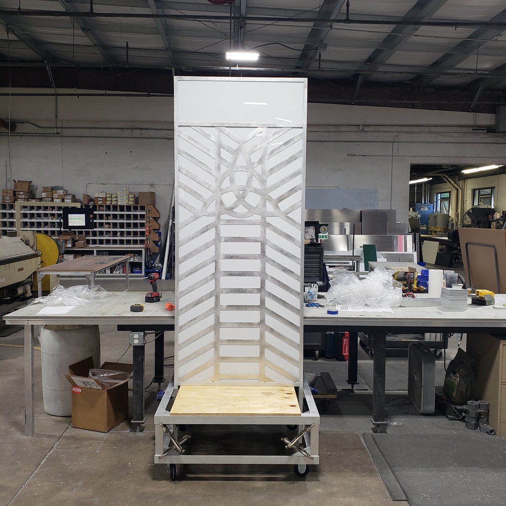 NationalSignCT's tweet image. We take creative visions and make them a reality. We carry projects from concept to production all the way through installation. 

Check out this cool project we completed for the University of Notre Dame's Bookstore!

#wehandleitall #nationalsignct