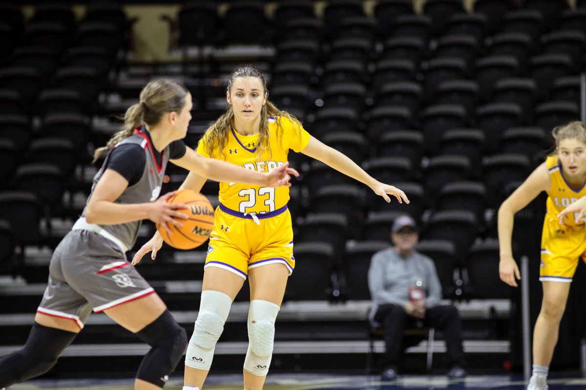 TheMIAA's tweet photo. Fun Fact Friday ⤵️

@UNKWBB currently has the No.1⃣ defense in @NCAADII women's basketball with opponents scoring an average of just 49.5 points per game👏

#BringYourAGame https://t.co/jNDLsQ98zP