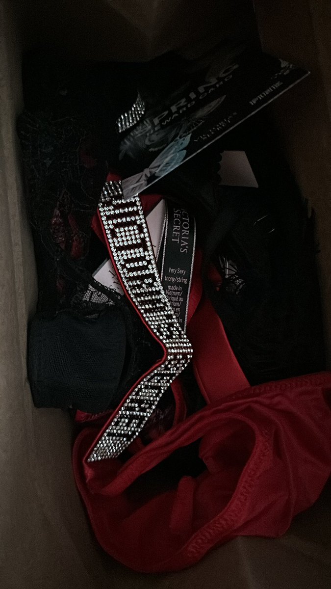 Kkppineda22's tweet photo. Thanks for the 10k🙈.. bought some things for today… should be trying them on a little later👀 https://t.co/QD4esXA5Jg