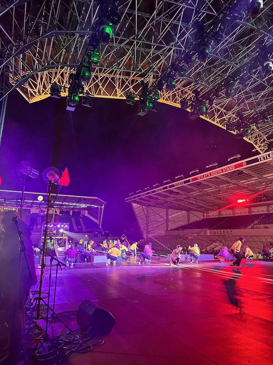 Gabby Logan tweet media