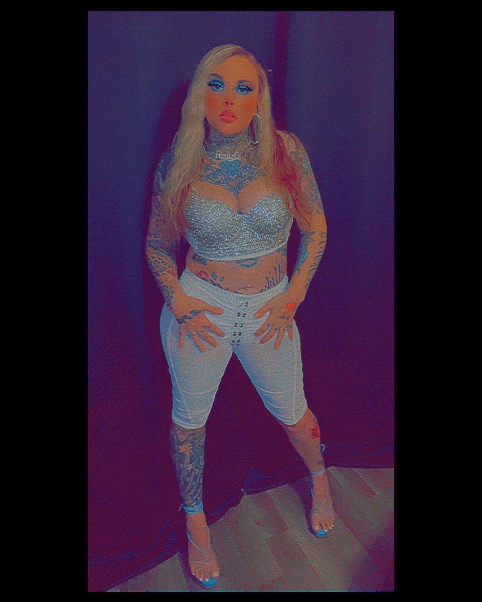 Tattedqueena's tweet photo. I put the BIG in PRESSURE #TattedQueen #BIGPRESSURE #BPB #Barbie #Raw #Artist #explorepage✨ #freshman https://t.co/8AHX5cM2pa