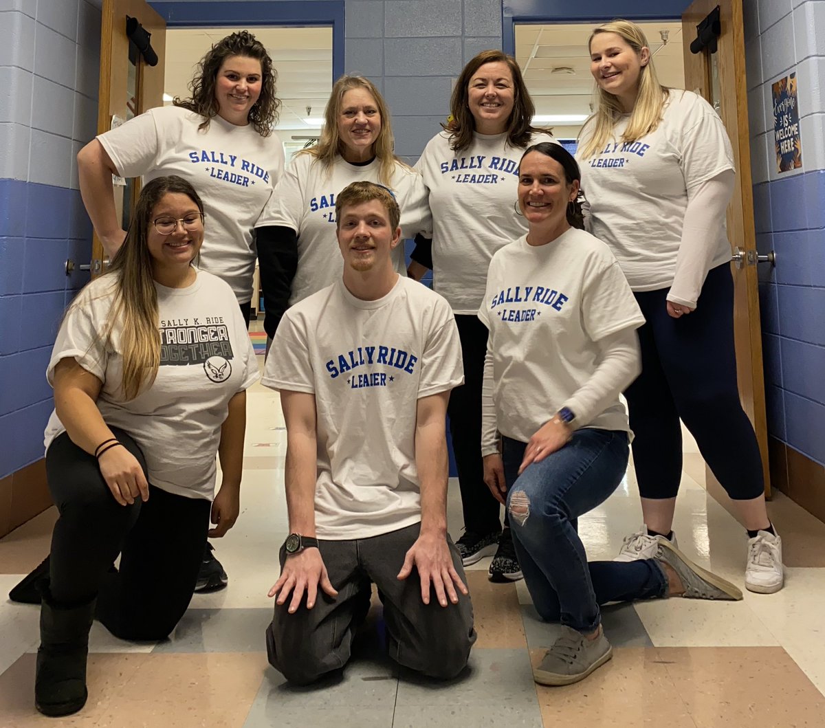 lorimeow's tweet photo. 2nd grade team Leaders! https://t.co/X7tD72y66y
