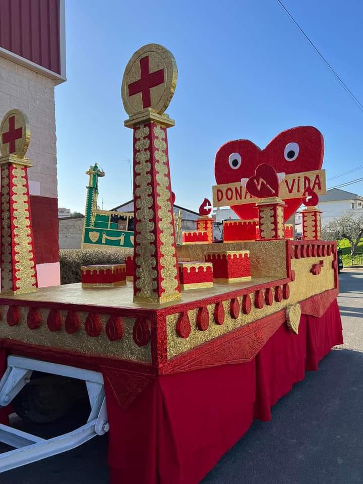 donantessevilla's tweet image. El @aytodegerena ha ideado este año una carroza de la cabalgata dedicada a los donantes de sangre. Gracias a todos por esta iniciativa. #Sevilla #Cabalgata2023