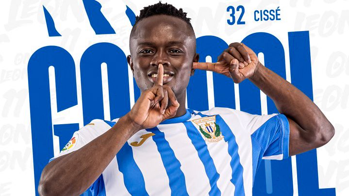 bagoubarryGN's tweet photo. Bravo 🎊 à #Guilavogui du @ParisFC et @Cisse32s de @CDLeganes tous buteurs ce soir avec leur club. C’est bien 🙂 de les voir au top, ça peut aider pour la quête de clubs des D1. Des échéances arrivent avec l’équipe de #Guinee. #Kinaro. https://t.co/5oIUI52BbN