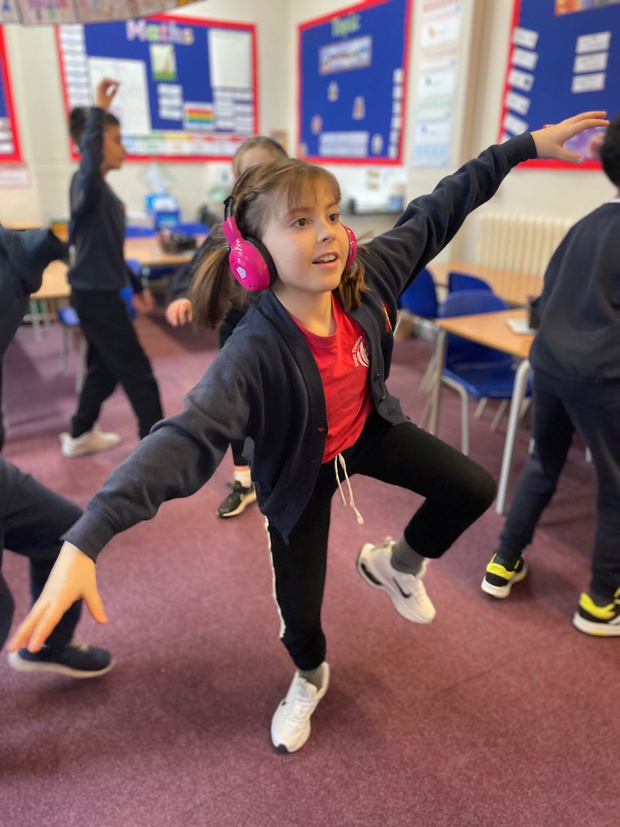 Earlsfield School tweet media