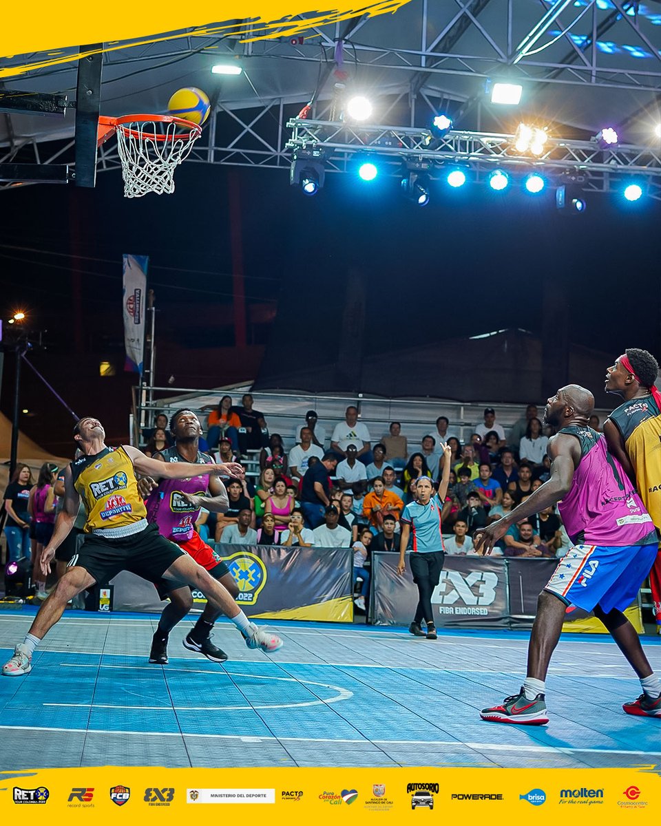reto3x3col's tweet photo. Un poco de los grandes momentos que vivimos durante la #FinalNacional A bit of great moments we lived during the #NationalFinal 🏀🇨🇴🏆💪 #reto3x3 #aceptaelreto #colombia #djokovic #basket3x3 #fiba3x3 #degea https://t.co/rlUKEHVwCt