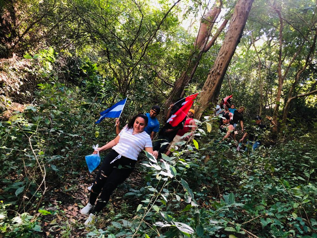 DiriambaD2's tweet photo. #Nicaragua
#Distrito2ConDaniel2023// El dia de hoy Juventud Sandinista a través del movimiento ambientalista Guardabarranco realizaron senderismo comunitario ,promoviendo el turismo comunitario. https://t.co/AXfYb8V7v0