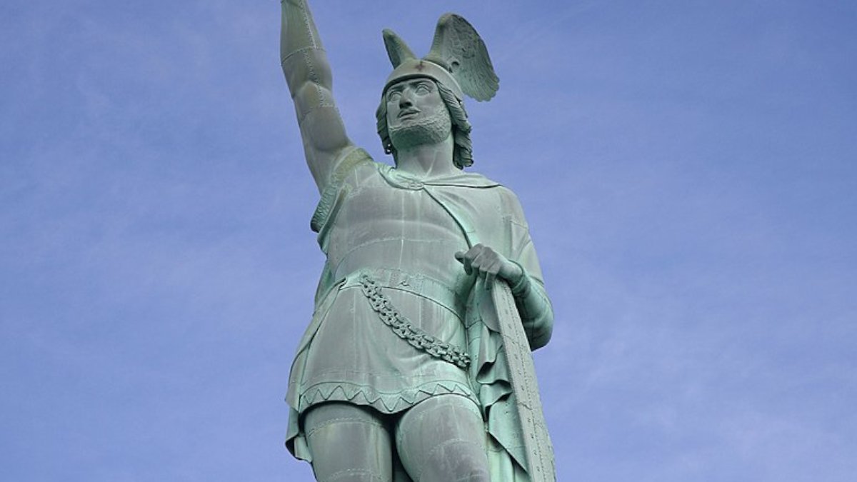 1/9 Today once again a very classic thread about #Germanic #history! # ...