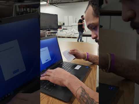 Jarrell learns how to connect to Zoom! Click here to see Jarrell access Zoom: youtube.com/watch?v=biq8x2…