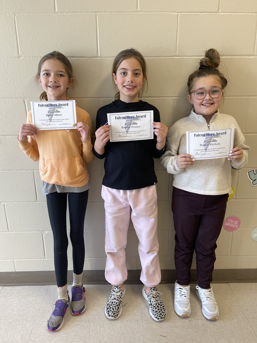 lideus_FPS's tweet photo. 2nd quarter Falcon Hero Awards! #freemanfalcons https://t.co/TiAyIZgflQ