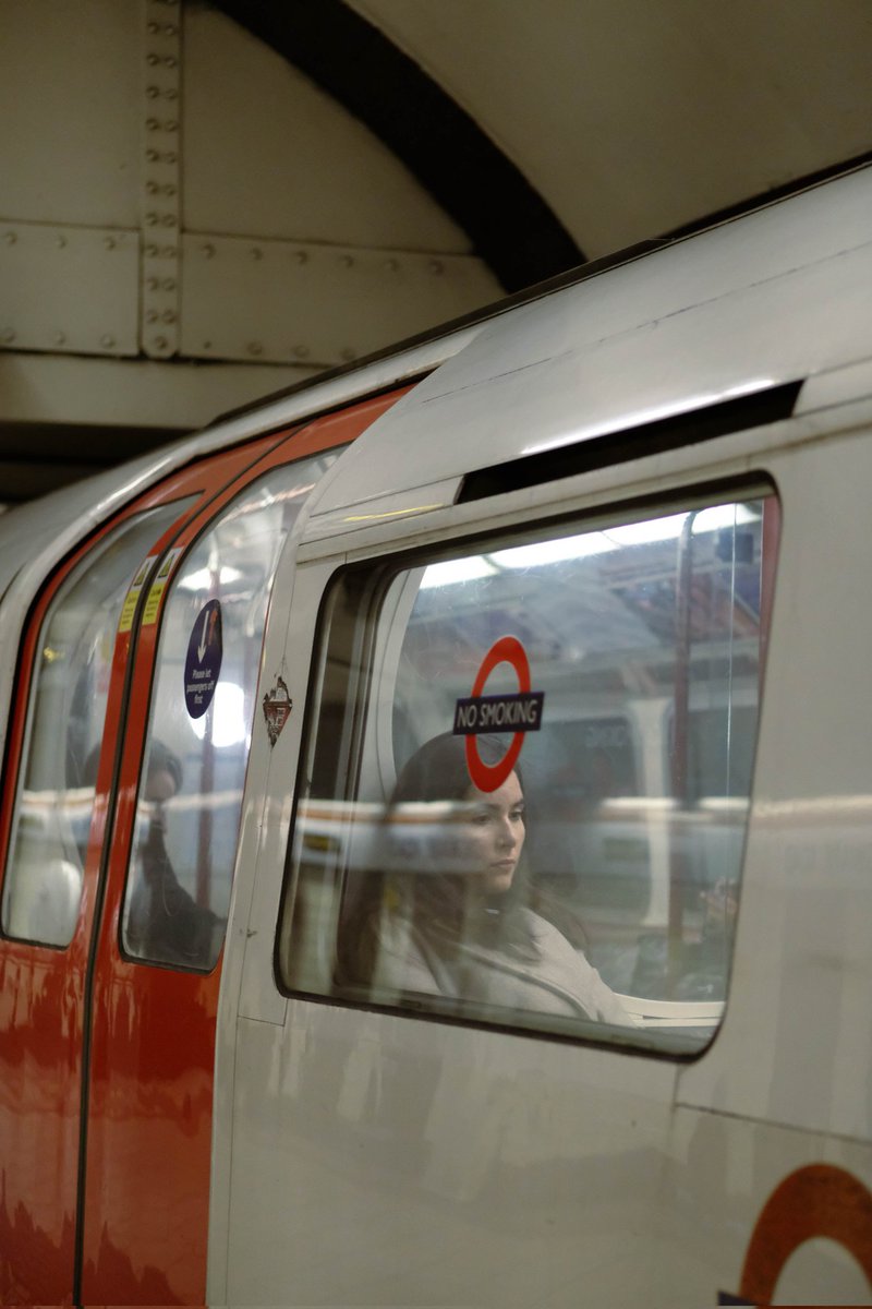 asadkm's tweet image. London Underground. #london #londonunderground #bakerloo #bakerlooline #streetphotography #londonphotography