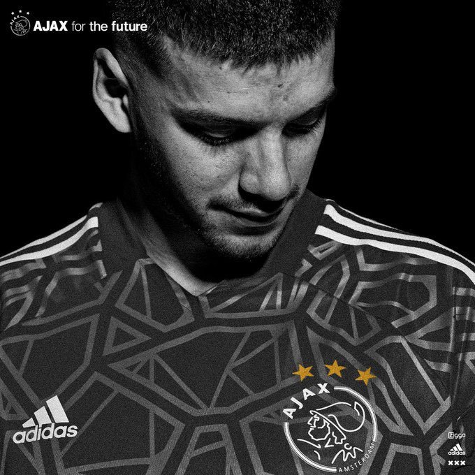 RicheWesly's tweet photo. OFFICIEL ! Geronimo Rulli quitte Villarreal et signe à l'Ajax ! ❤️🤍🇦🇷 https://t.co/bfSvqLTP5A